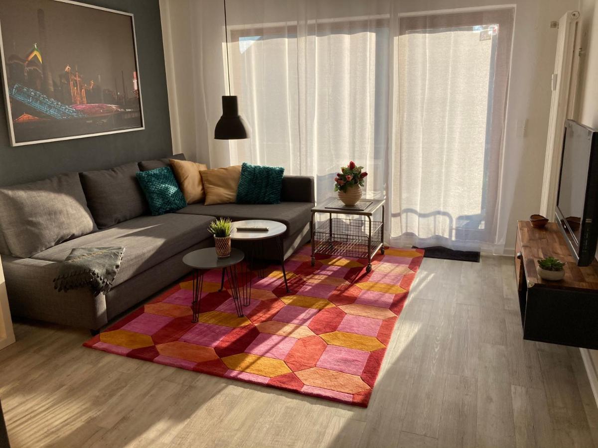 Living At Saarpartments -Adults Only- 2 Bedroom, Netflix - Business & Holiday Apartments For Long- And Short Term Stay, 3 Min To Train Station, Secure E-Bike Parking! Saarbrücken Exterior foto